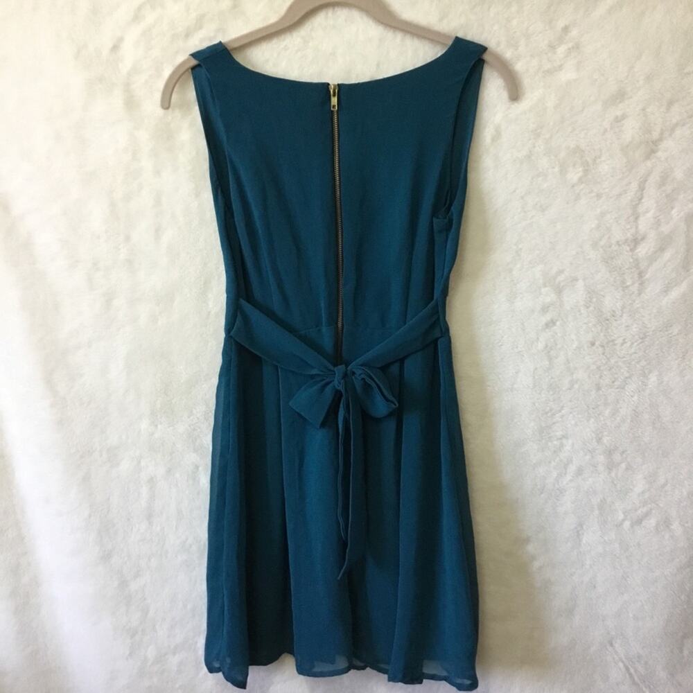 Emerald Sundae Green Sleeveless Dress - Picture 4 of 11